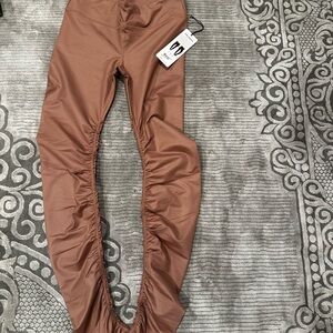 Stylish dusty pink women’s Leggings